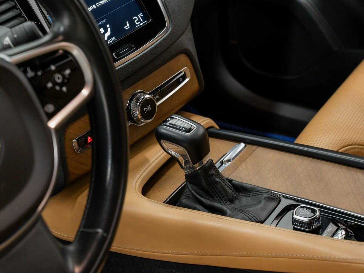 Купить Volvo XC90 с пробегом. Фото: #17