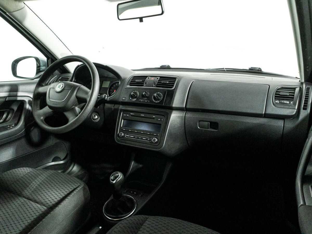 Купить Skoda Fabia с пробегом. Фото: #8