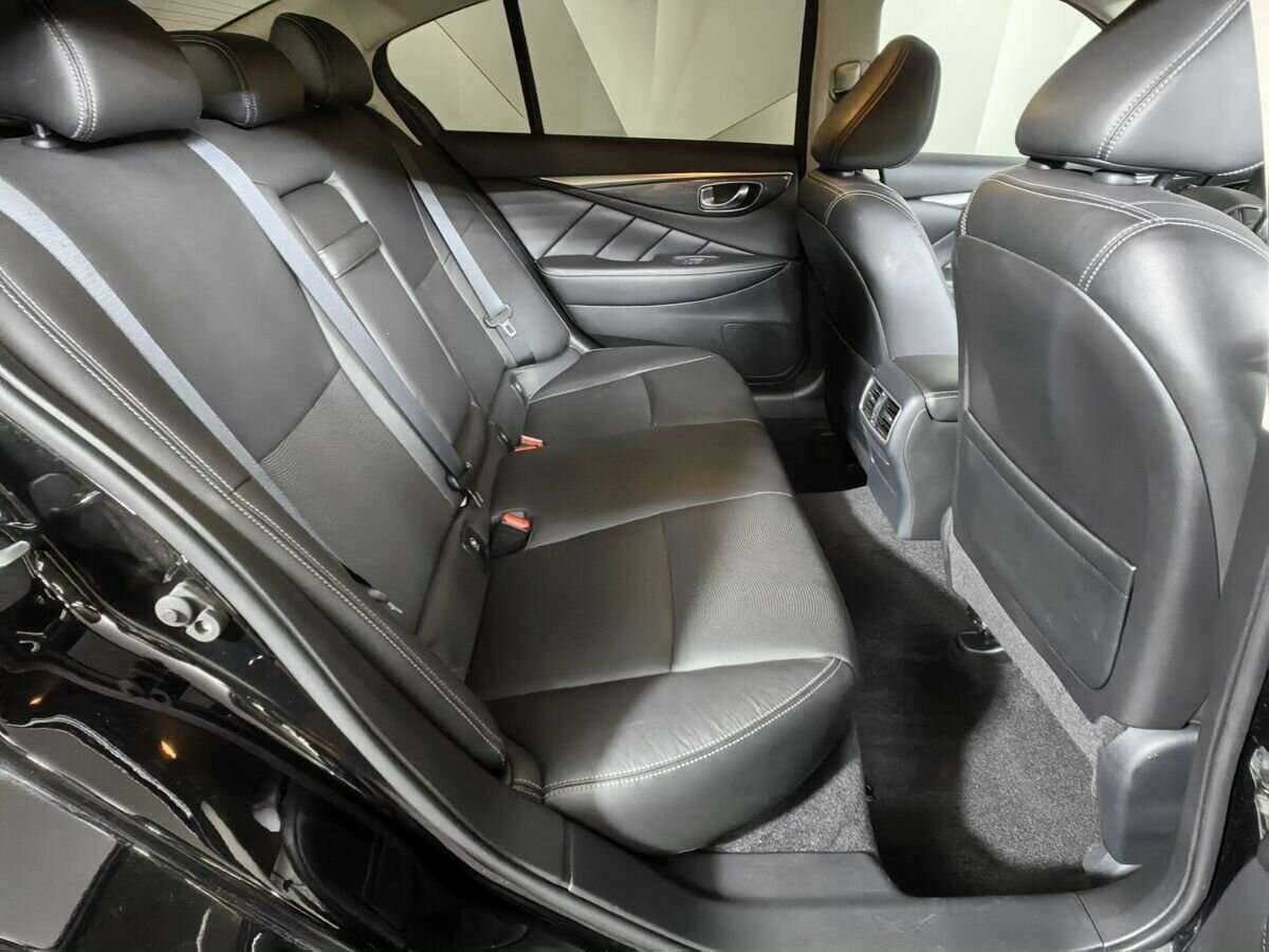 Купить Infiniti Q50 с пробегом. Фото: #11
