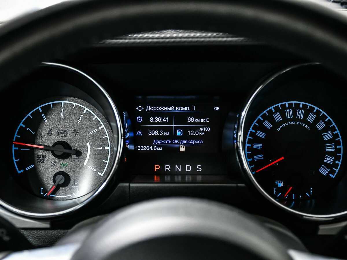 Купить Ford Mustang с пробегом. Фото: #9