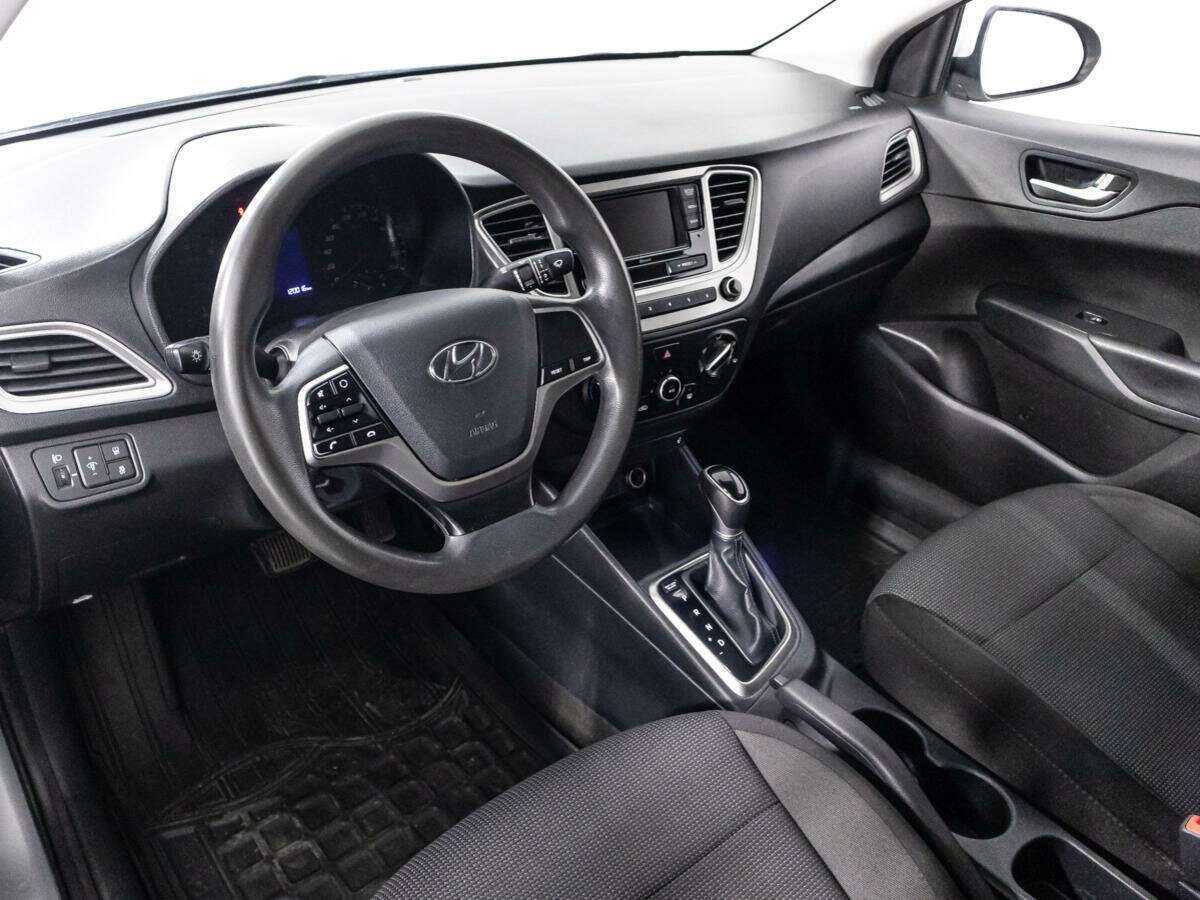 Купить Hyundai Solaris с пробегом. Фото: #10