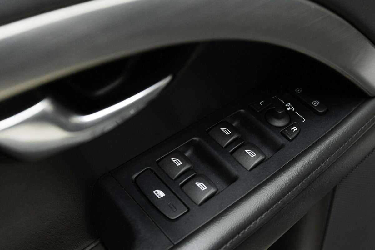 Купить Volvo XC70 с пробегом. Фото: #6