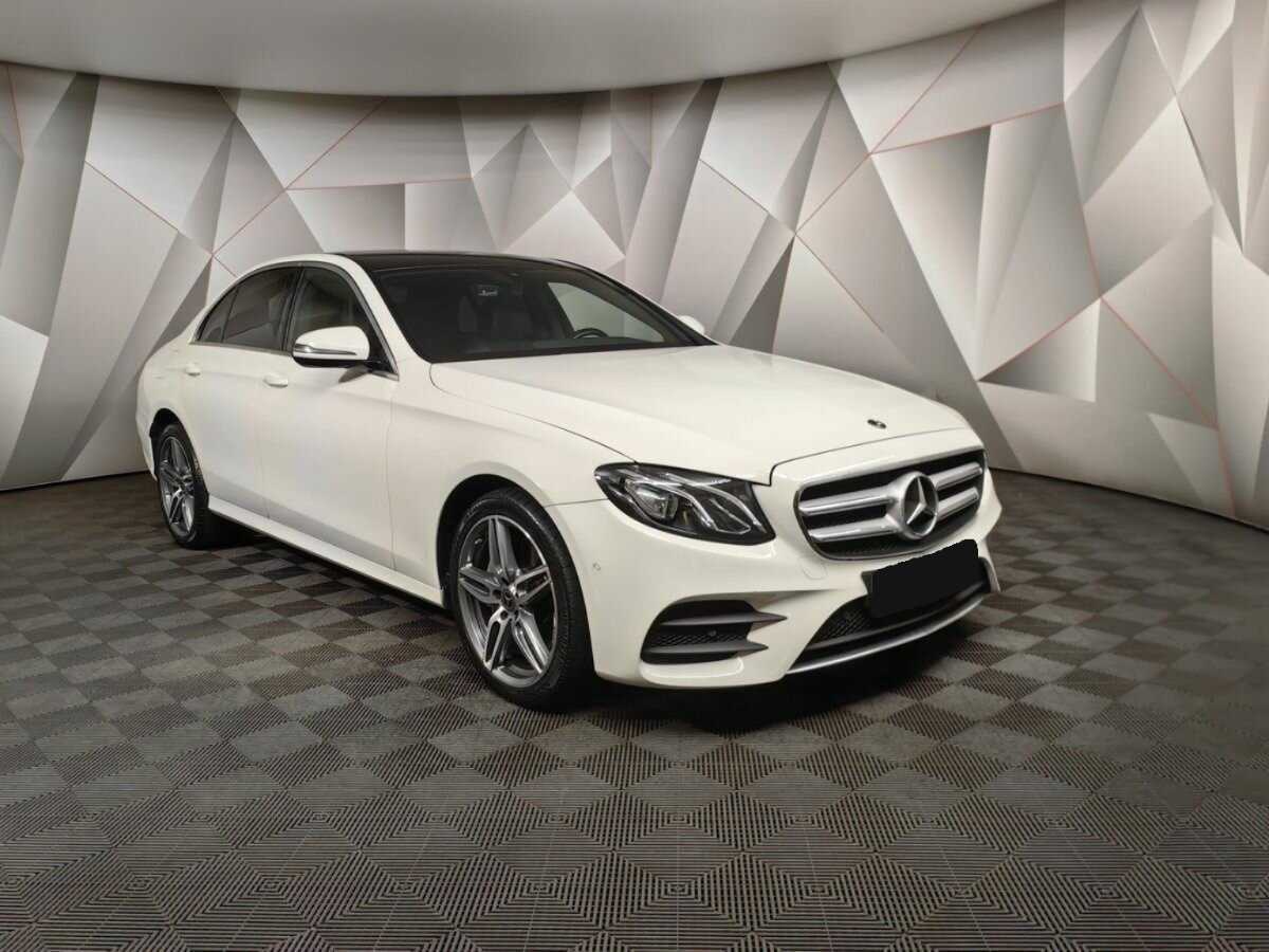 Купить Mercedes-Benz E-Класс с пробегом. Фото: #2