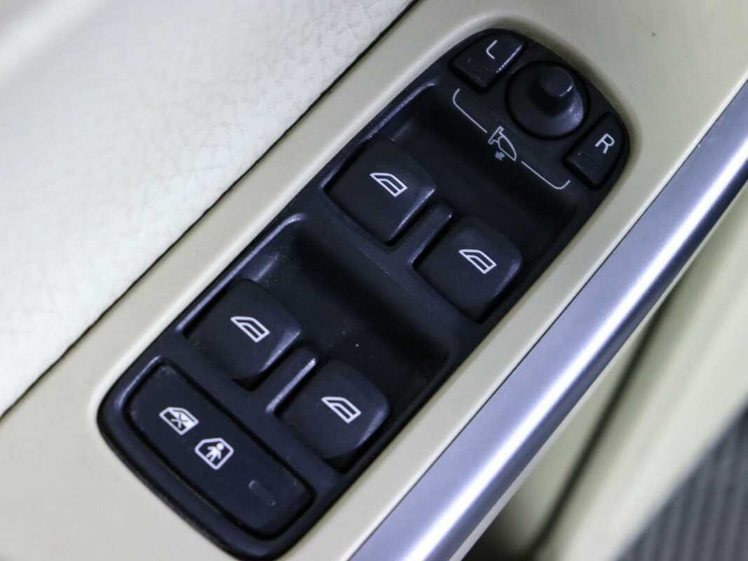 Купить Volvo XC60 с пробегом. Фото: #15