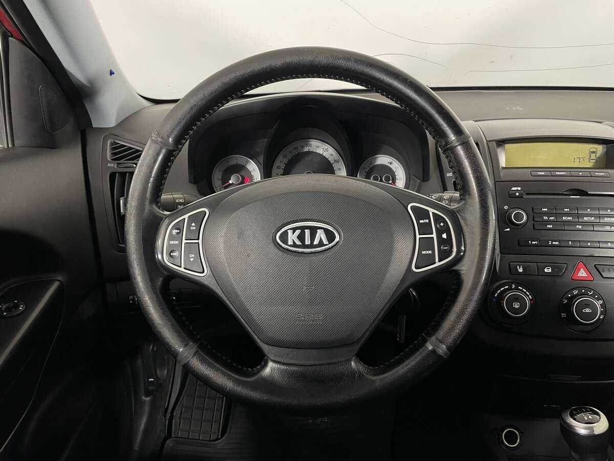 Купить Kia Ceed с пробегом. Фото: #9