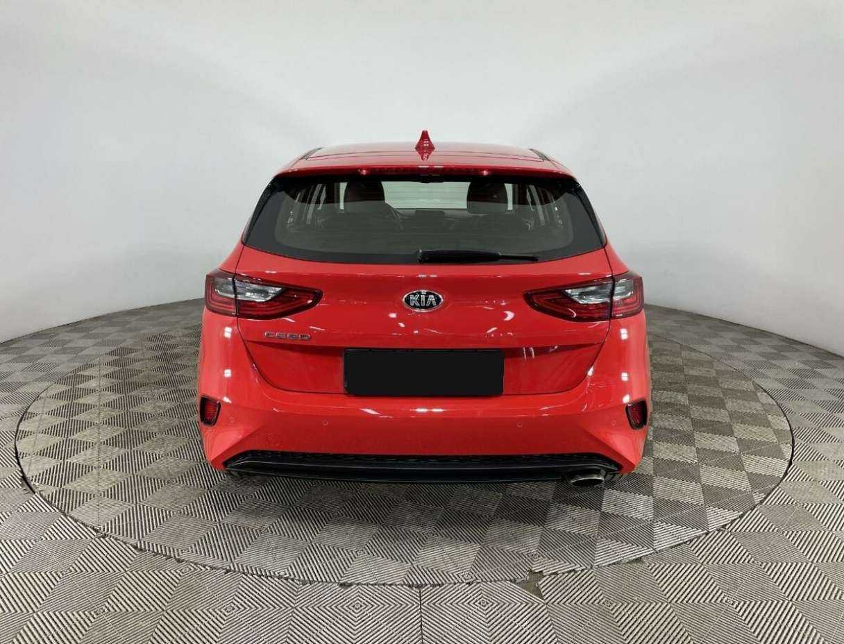 Купить Kia Ceed с пробегом. Фото: #2