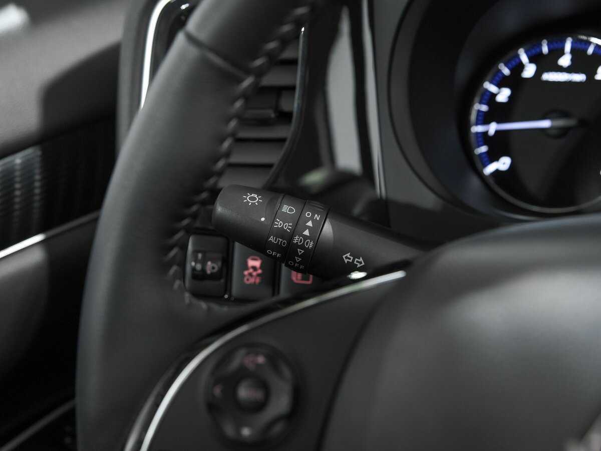 Купить Mitsubishi Outlander с пробегом. Фото: #8