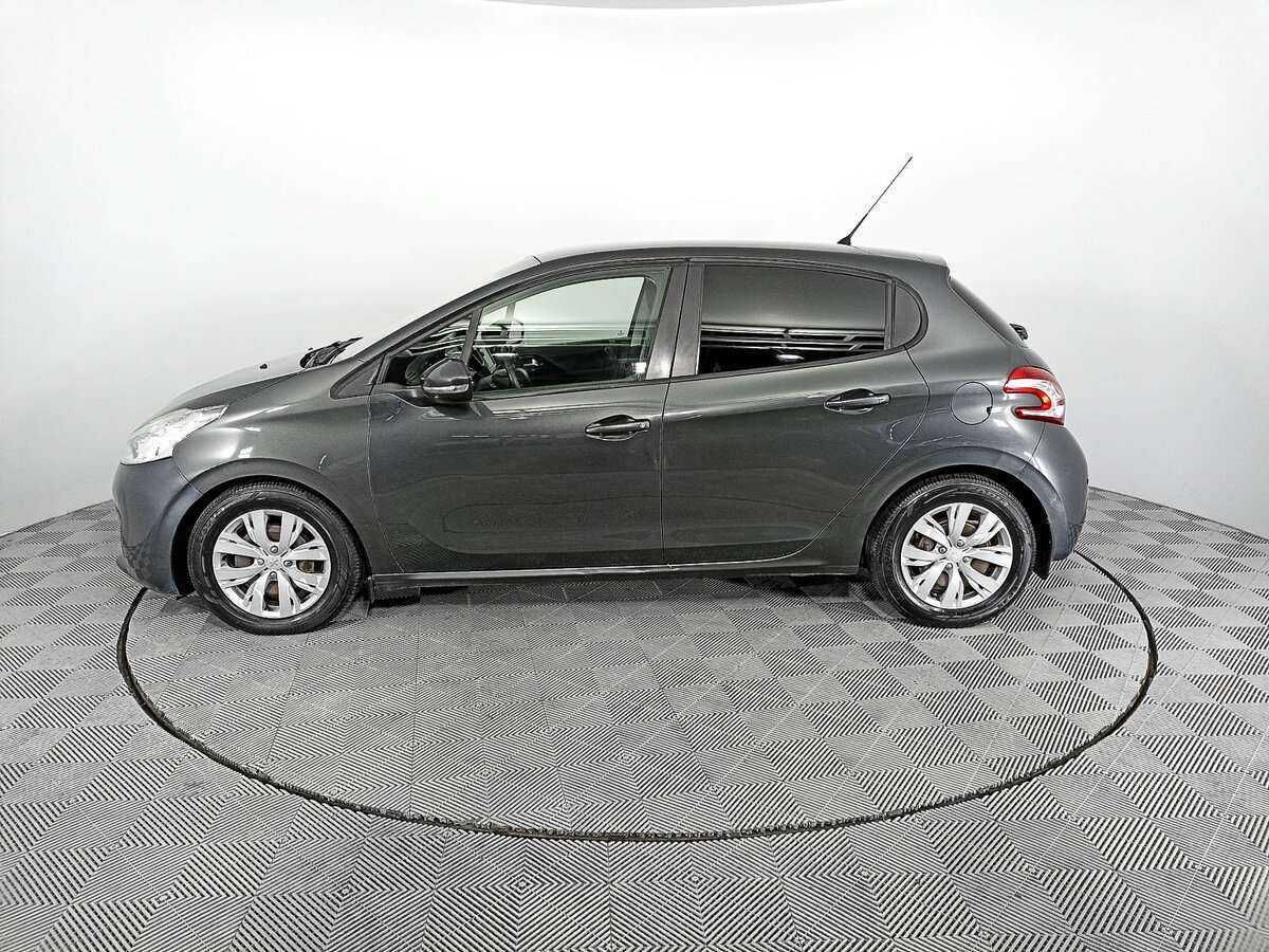 Купить Peugeot 208 с пробегом. Фото: #7