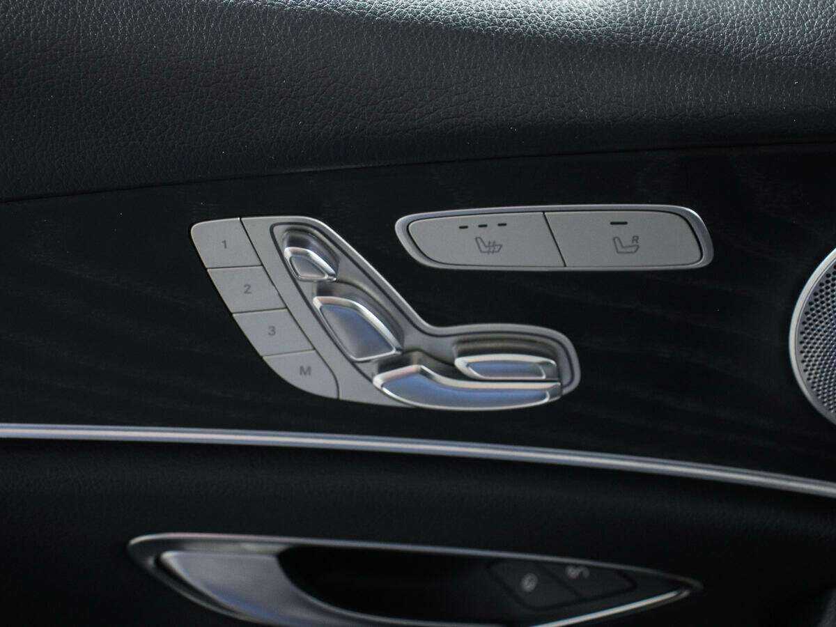 Купить Mercedes-Benz E-Класс с пробегом. Фото: #18