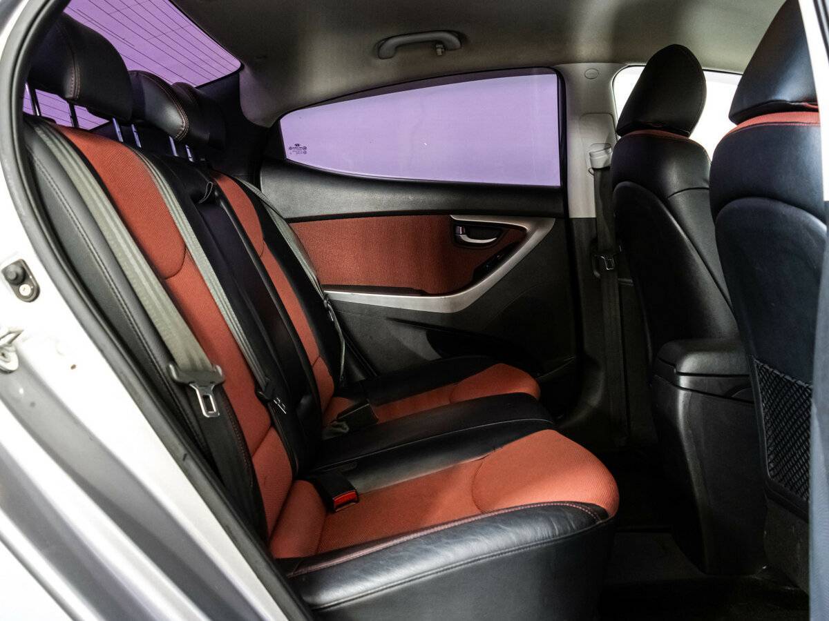 Купить Hyundai Elantra с пробегом. Фото: #13