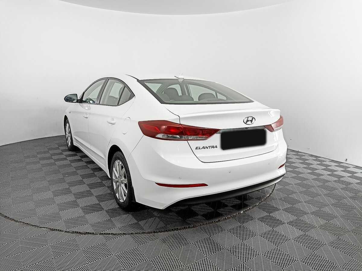 Купить Hyundai Elantra с пробегом. Фото: #6