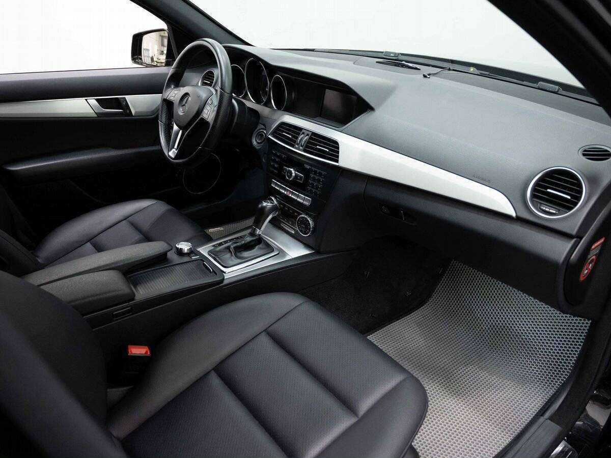 Купить Mercedes-Benz C-Класс с пробегом. Фото: #10