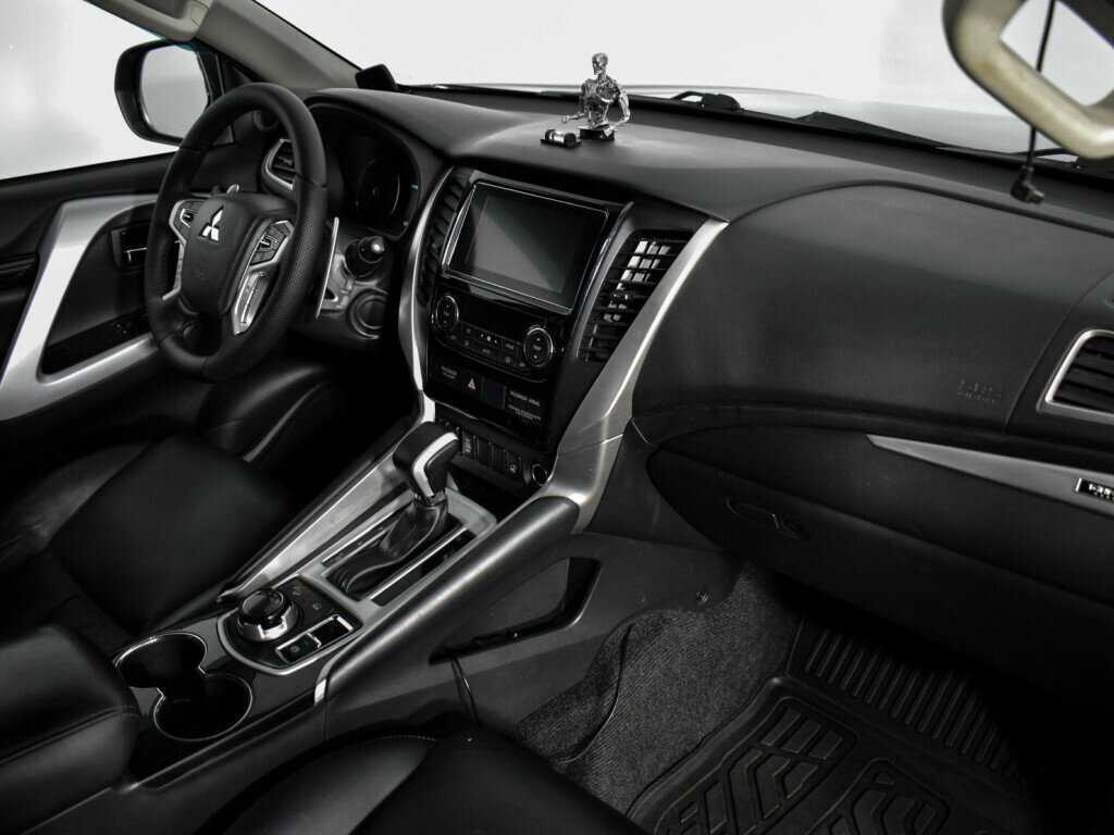 Купить Mitsubishi Pajero Sport с пробегом. Фото: #10