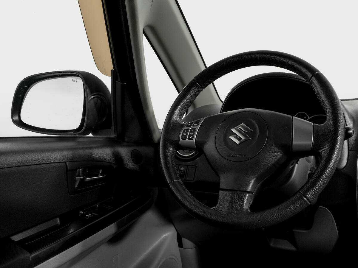 Купить Suzuki SX4 с пробегом. Фото: #13