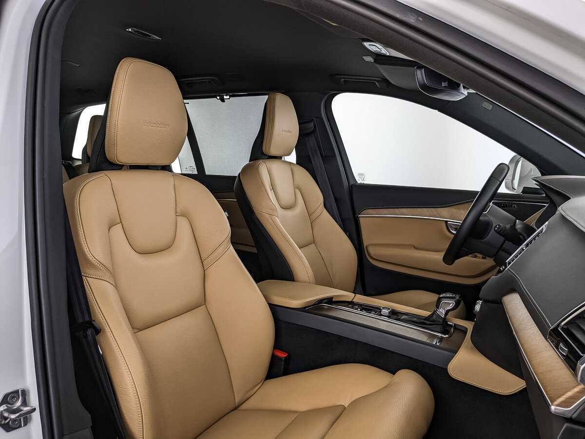 Купить Volvo XC90 с пробегом. Фото: #18