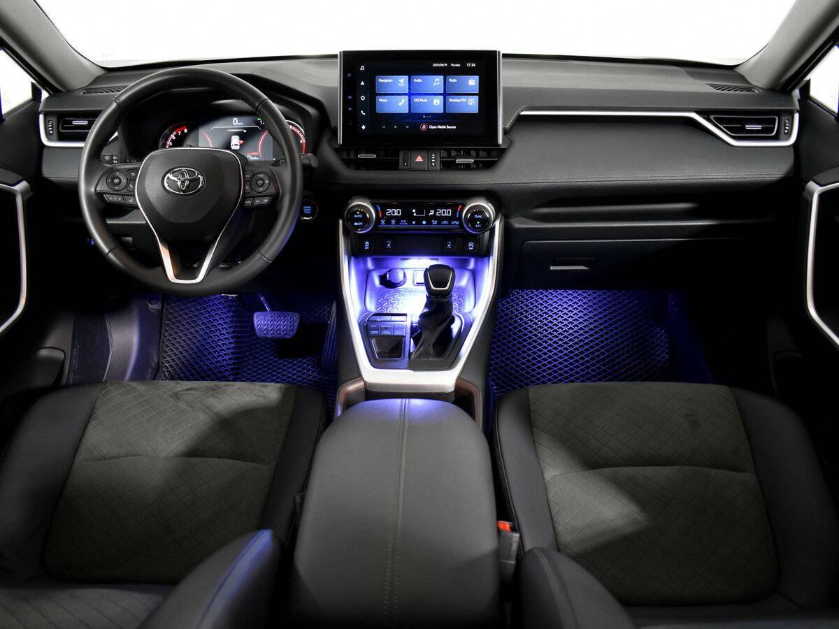 Купить Toyota RAV4 с пробегом. Фото: #9