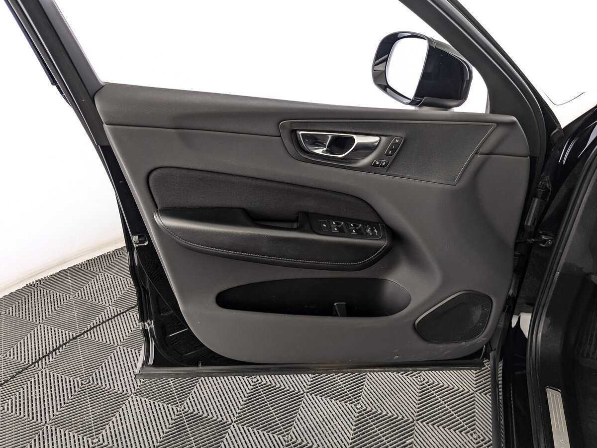Купить Volvo XC60 с пробегом. Фото: #18