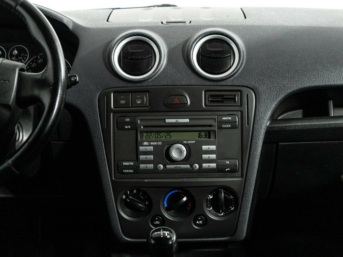 Купить Ford Fusion с пробегом. Фото: #12