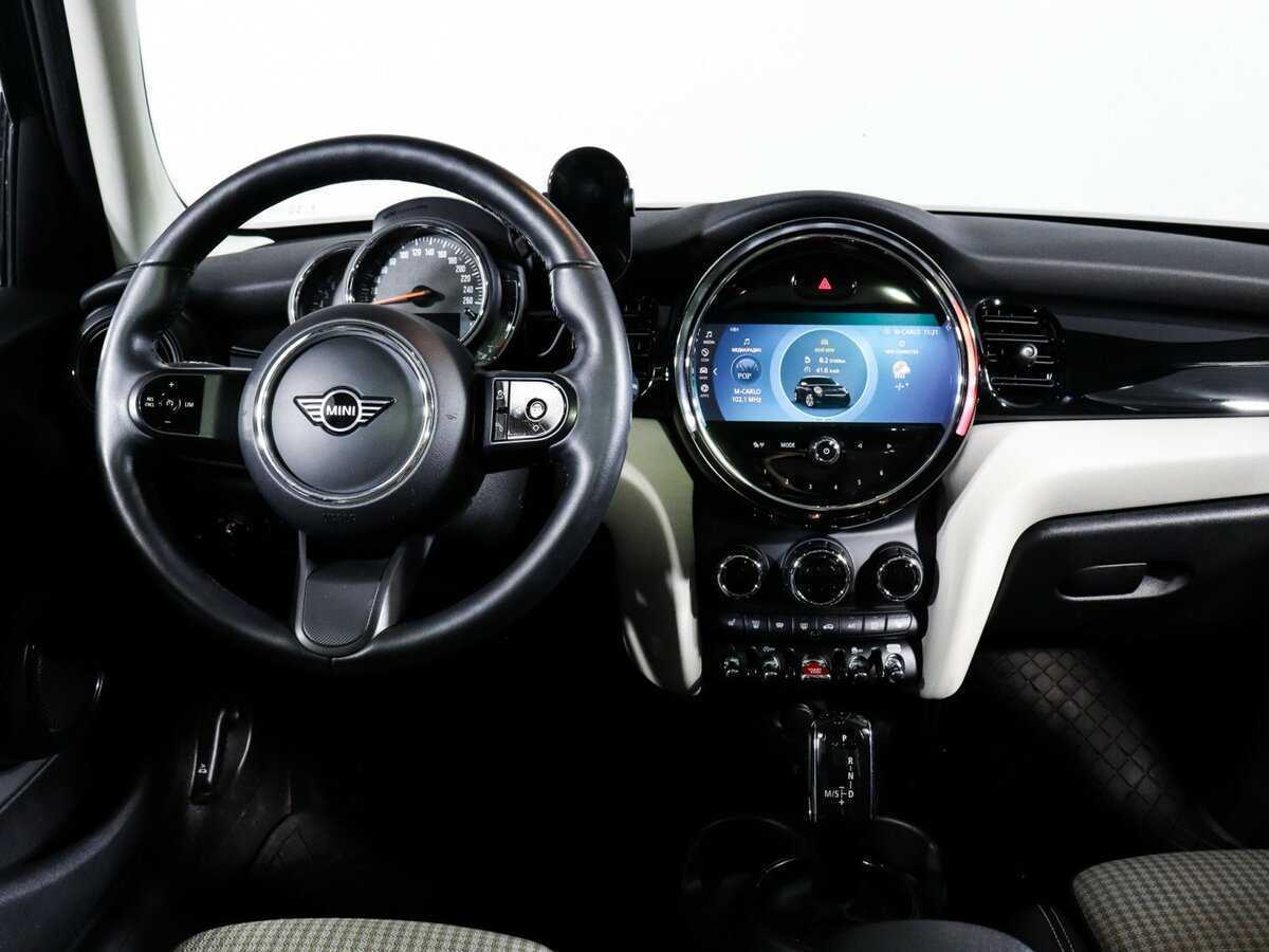 Купить Mini Hatch с пробегом. Фото: #8