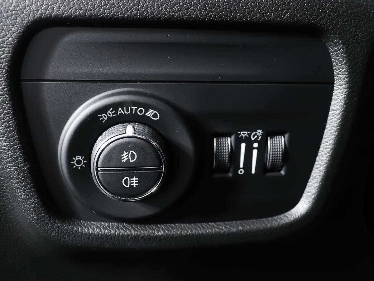 Купить Jeep Grand Cherokee с пробегом. Фото: #17