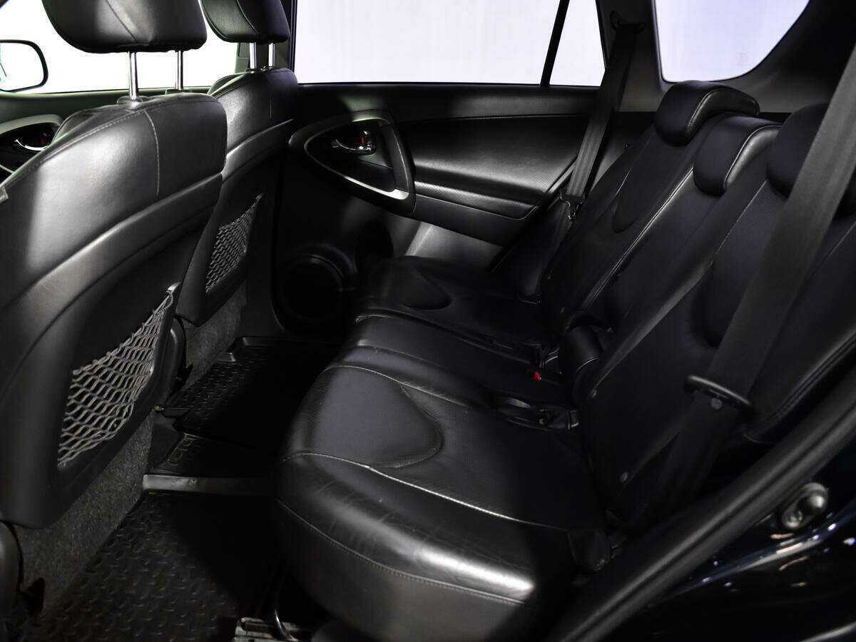 Купить Toyota RAV4 с пробегом. Фото: #9