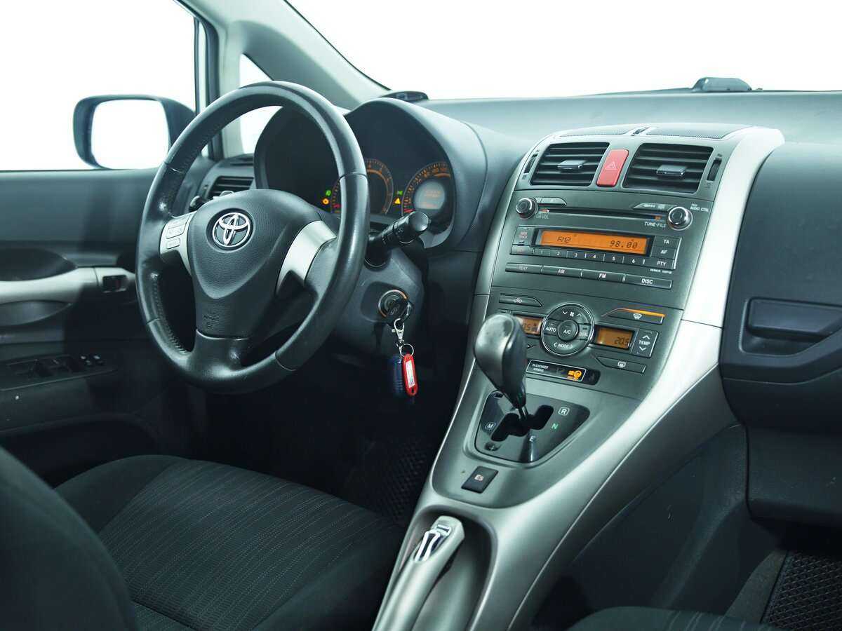 Купить Toyota Auris с пробегом. Фото: #12