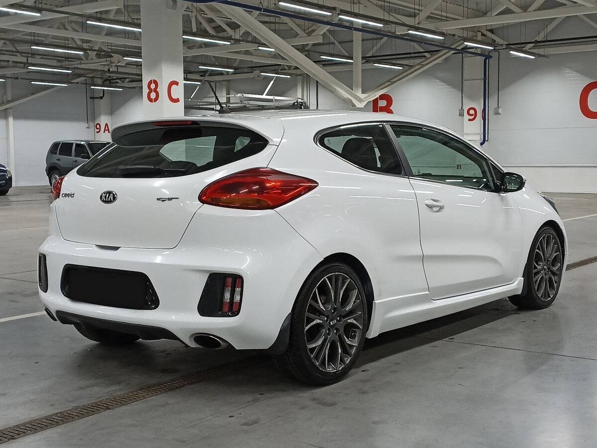 Купить Kia Ceed GT с пробегом. Фото: #4