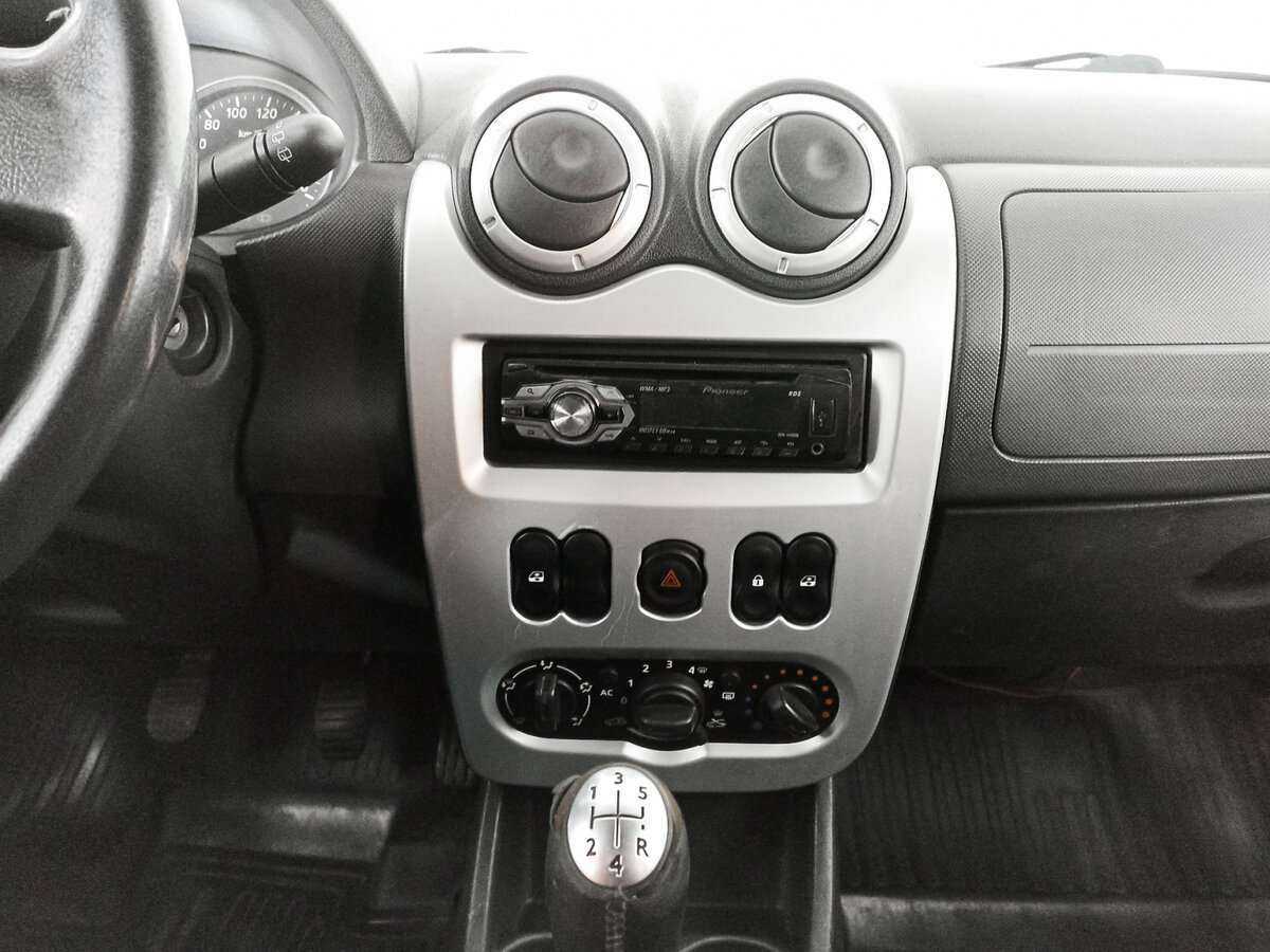 Купить Renault Sandero с пробегом. Фото: #12