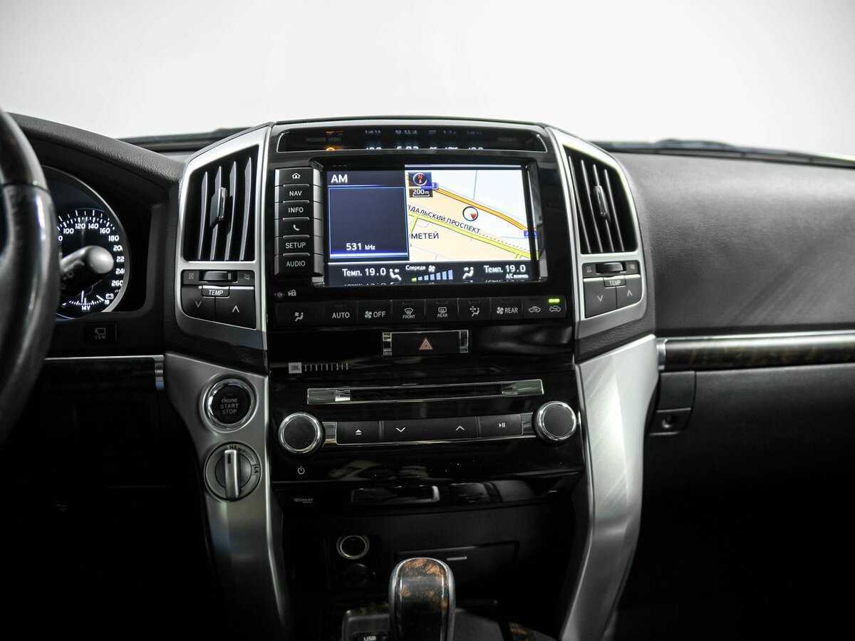 Купить Toyota Land Cruiser с пробегом. Фото: #11