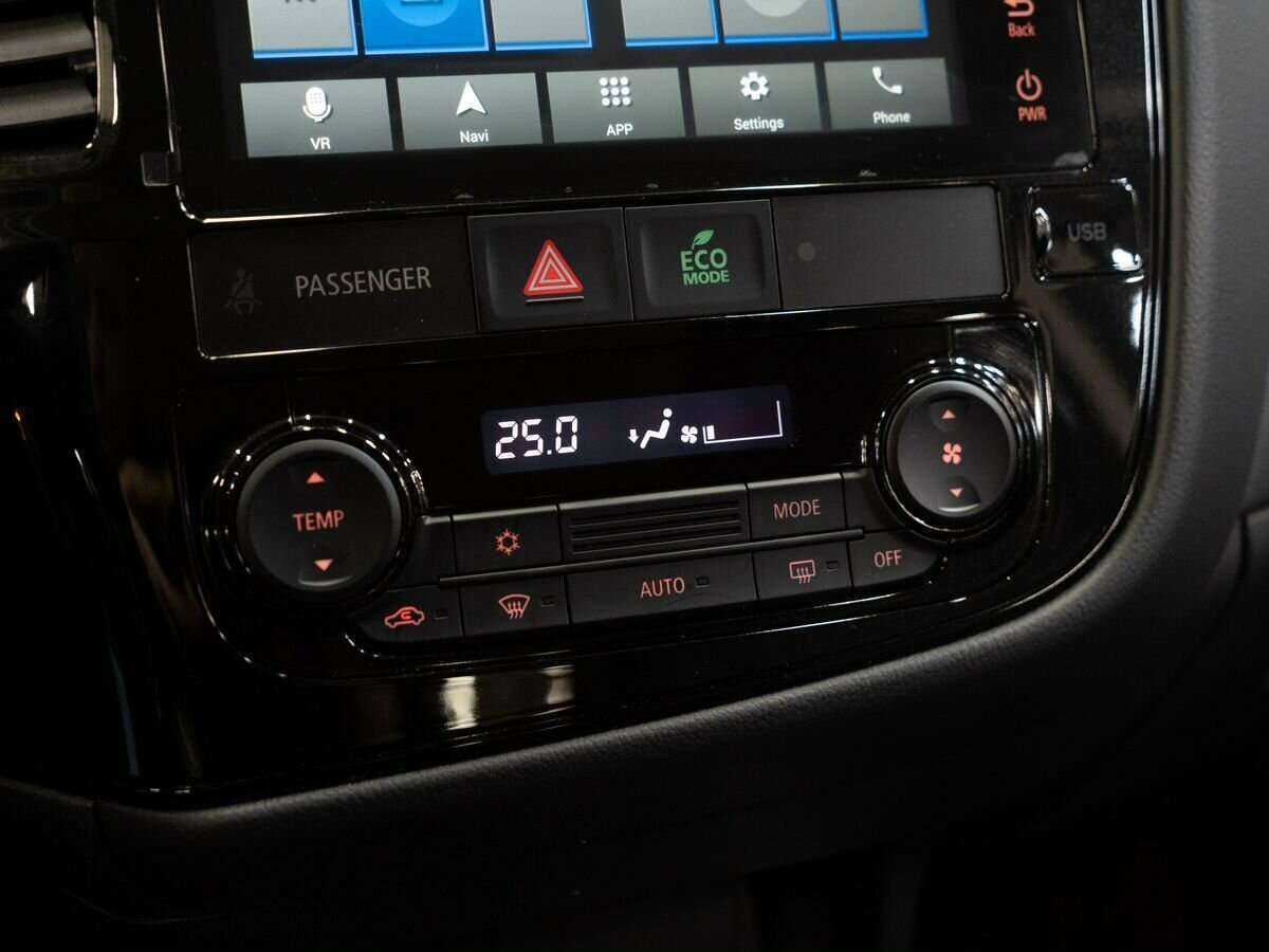 Купить Mitsubishi Outlander с пробегом. Фото: #13