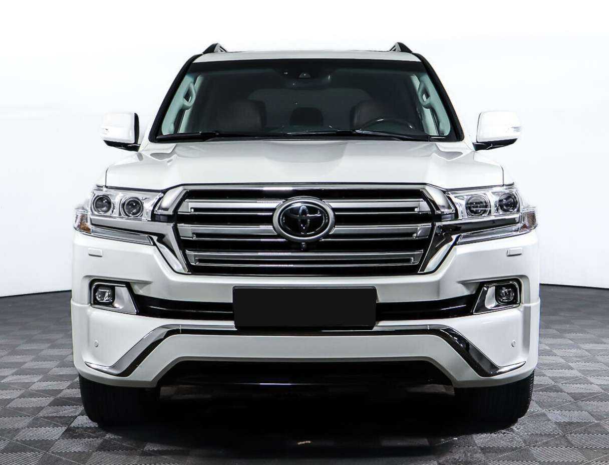 Купить Toyota Land Cruiser с пробегом. Фото: #1
