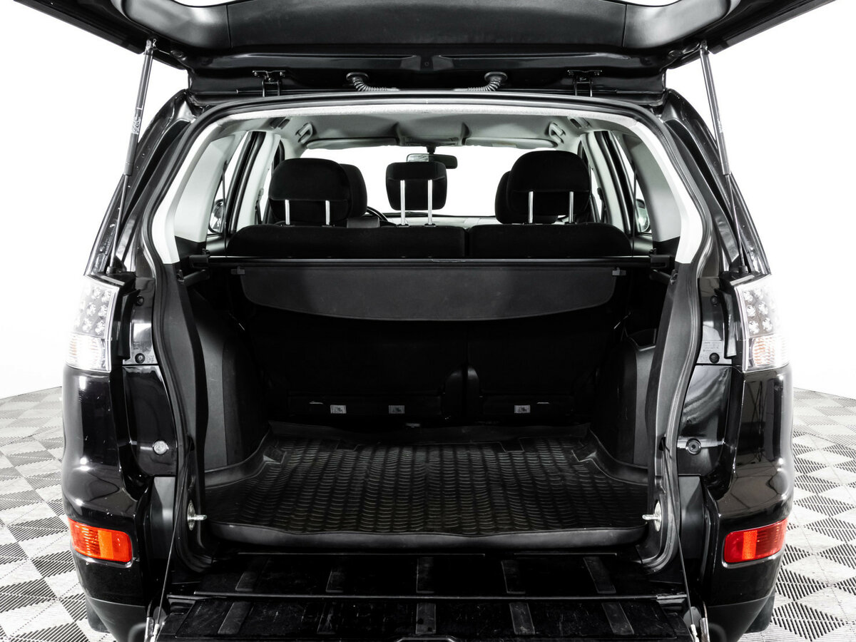 Купить Mitsubishi Outlander с пробегом. Фото: #12