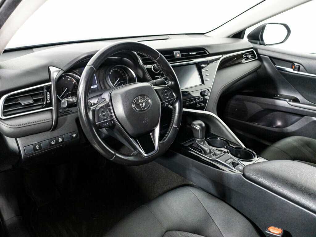 Купить Toyota Camry с пробегом. Фото: #10