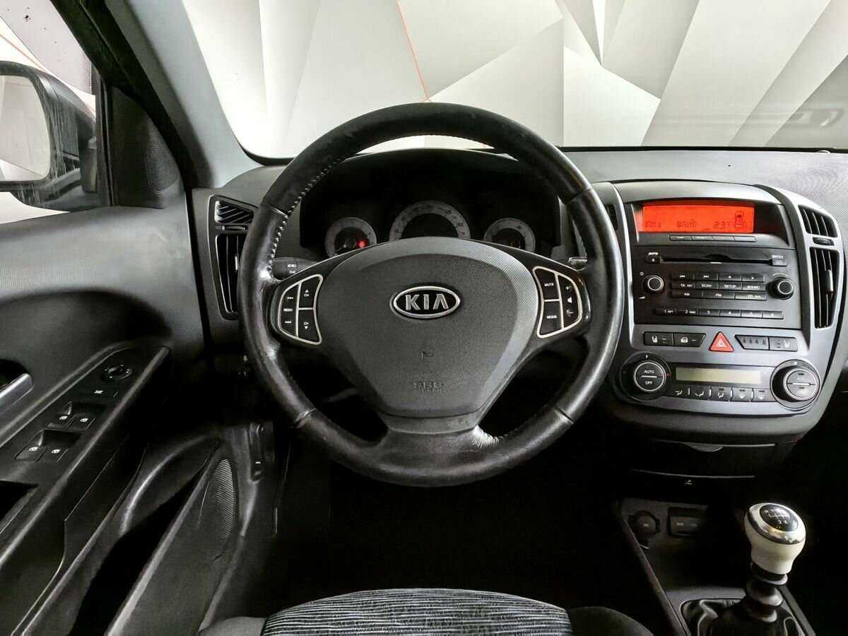 Купить Kia Ceed с пробегом. Фото: #14