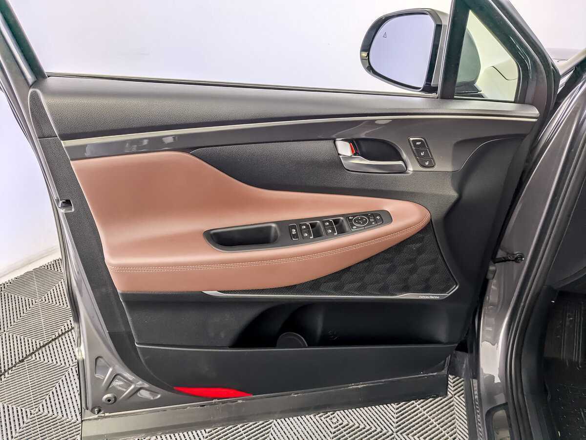 Купить Hyundai Santa Fe с пробегом. Фото: #18