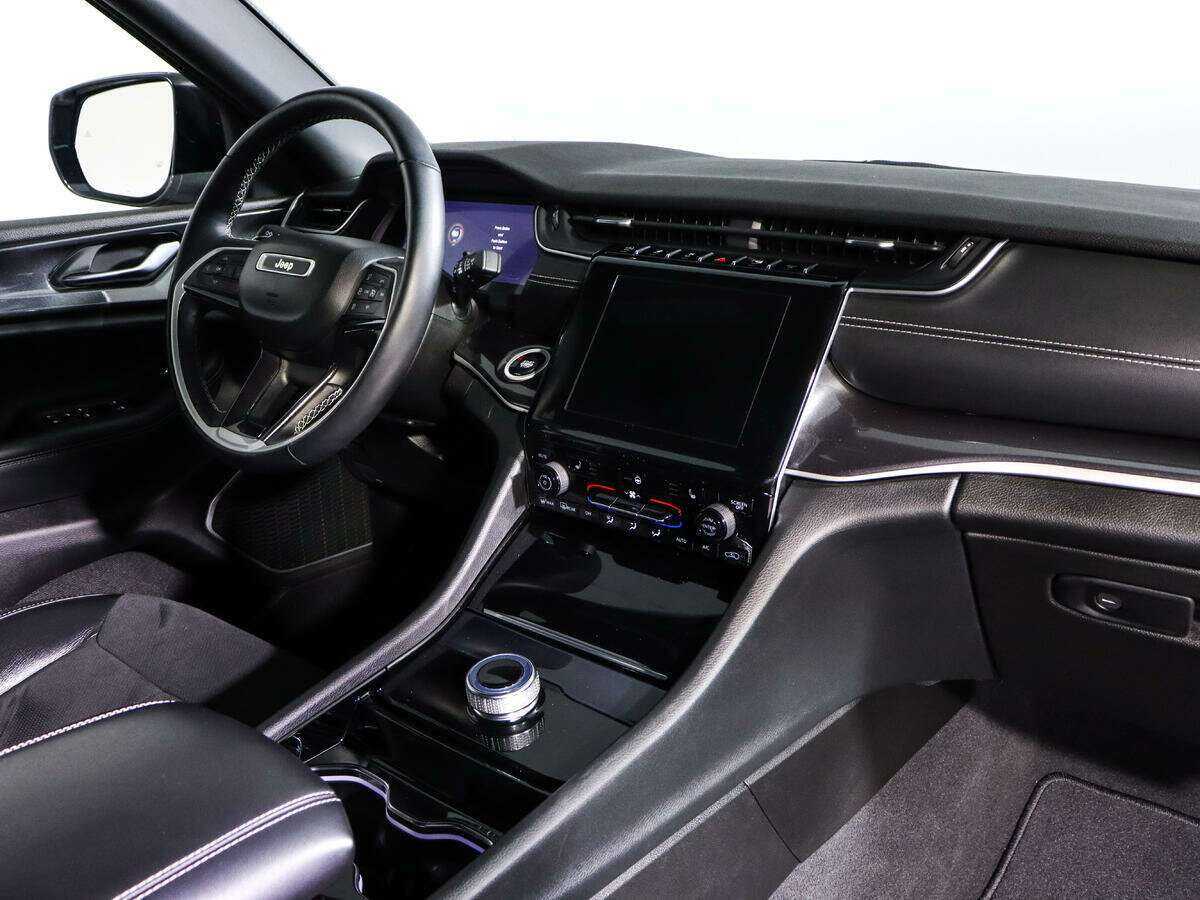Купить Jeep Grand Cherokee с пробегом. Фото: #4
