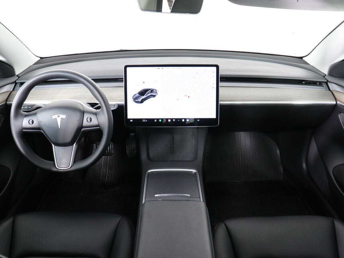 Купить Tesla Model 3 с пробегом. Фото: #10