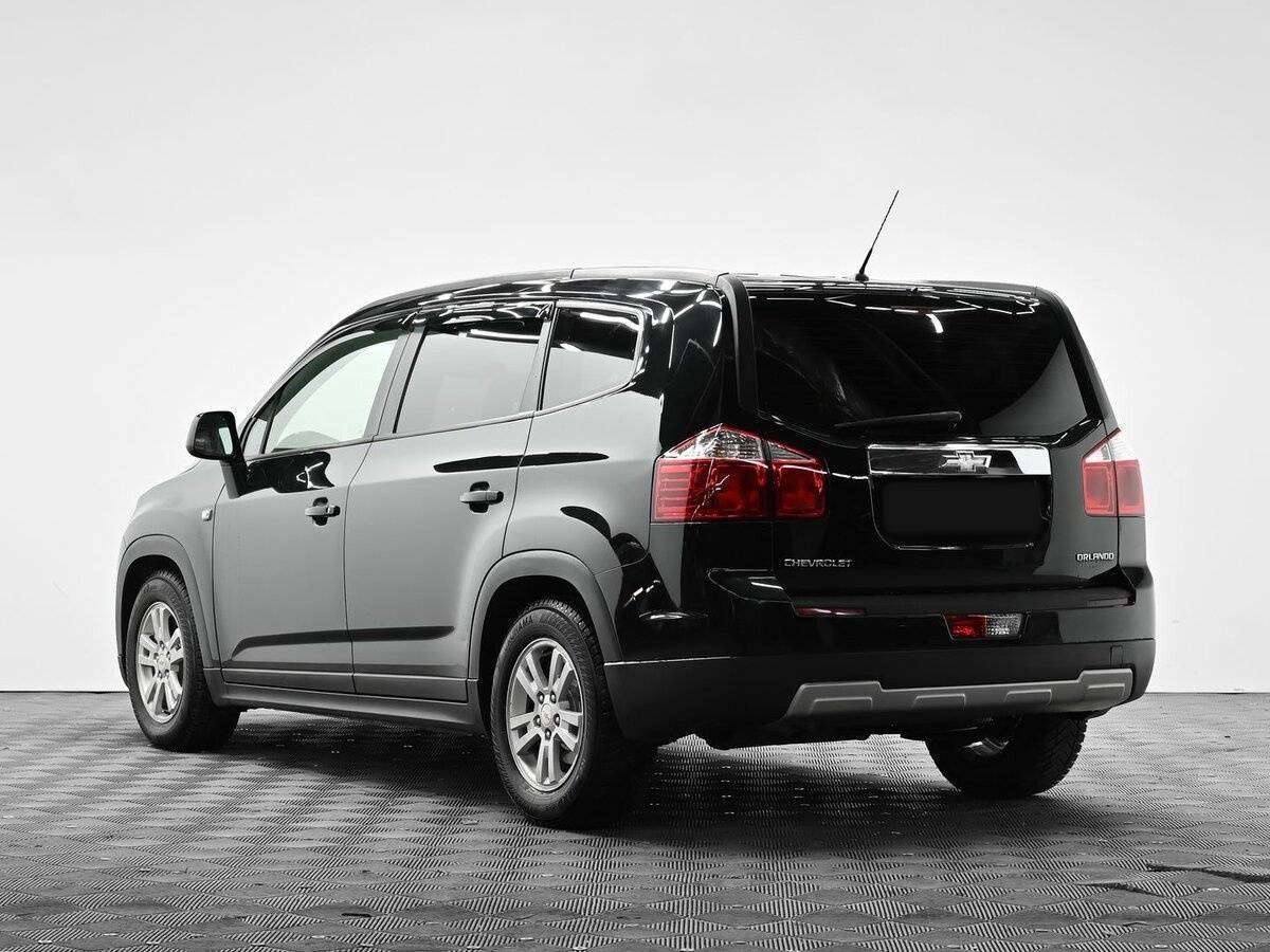 Купить Chevrolet Orlando с пробегом. Фото: #2