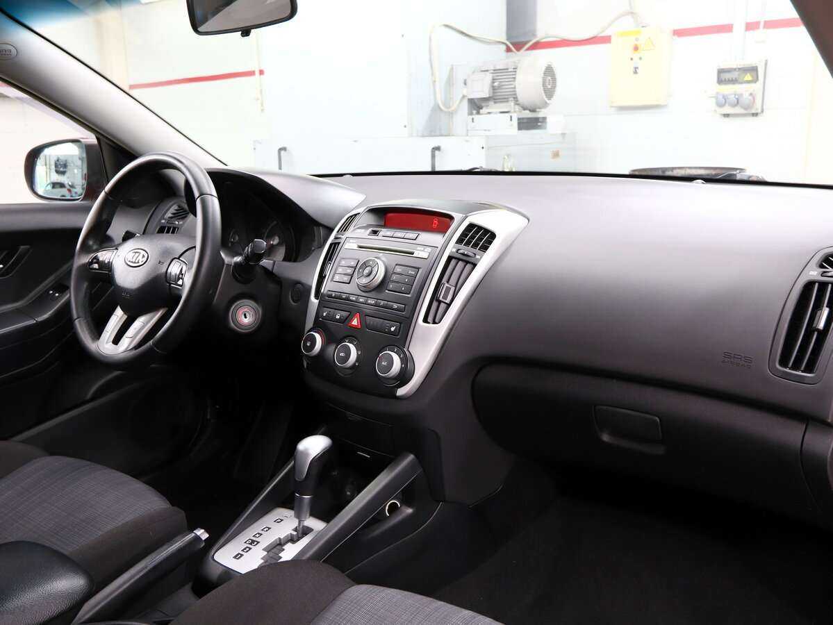 Купить Kia Ceed с пробегом. Фото: #14