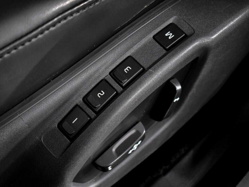Купить Volvo XC70 с пробегом. Фото: #8