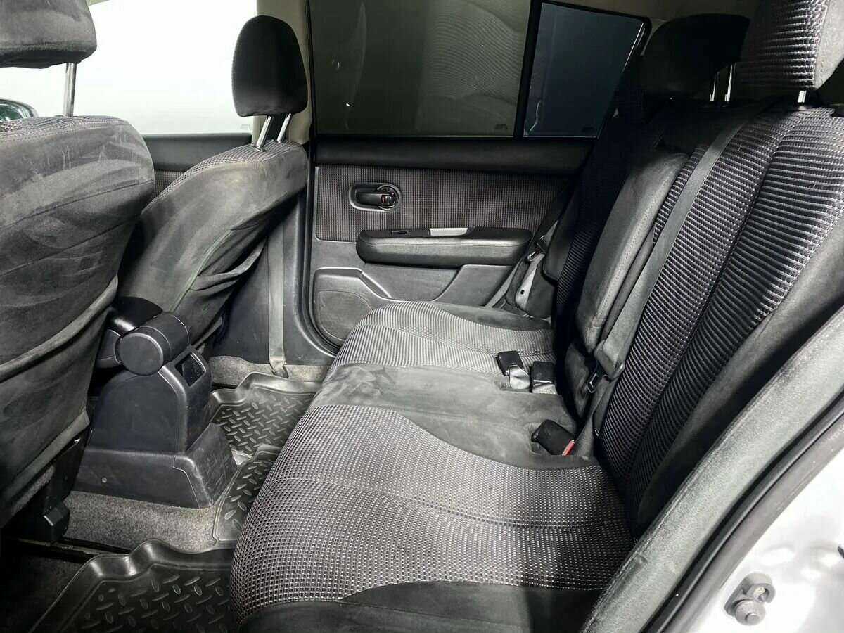 Купить Nissan Tiida с пробегом. Фото: #10