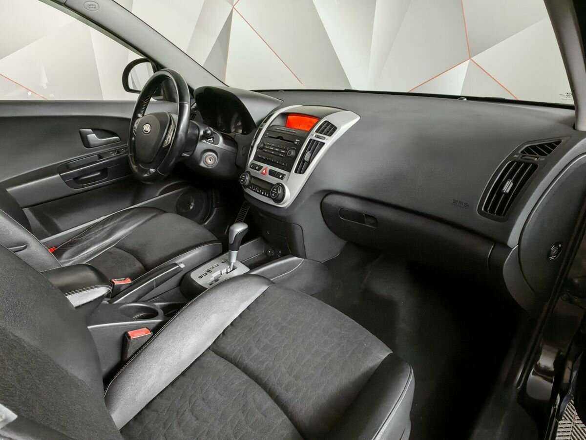 Купить Kia Ceed с пробегом. Фото: #8