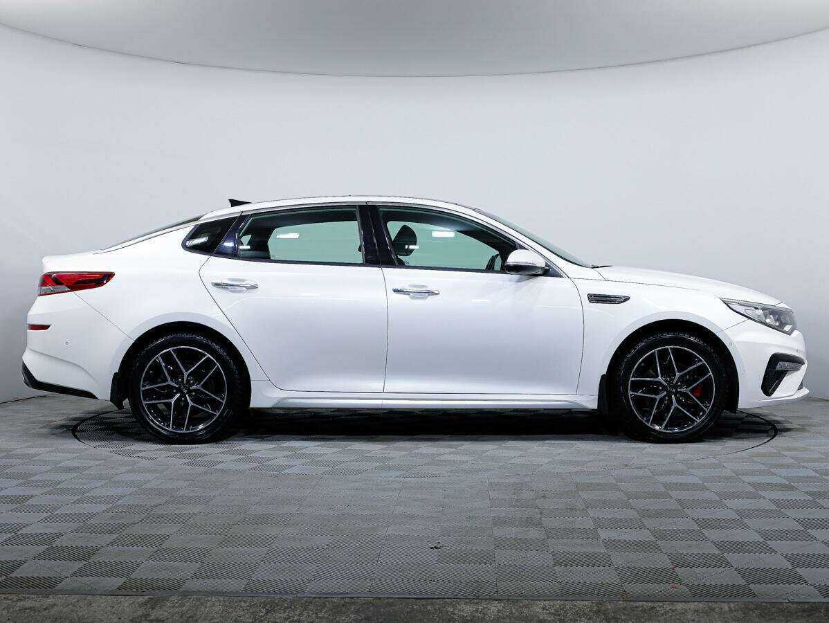 Купить Kia Optima с пробегом. Фото: #2