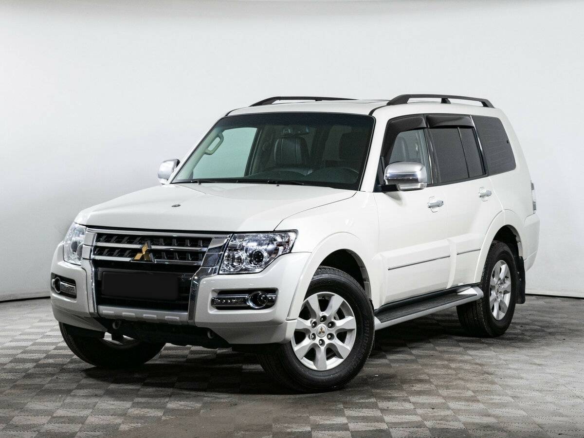 Купить Mitsubishi Pajero с пробегом. Посмотреть фото
