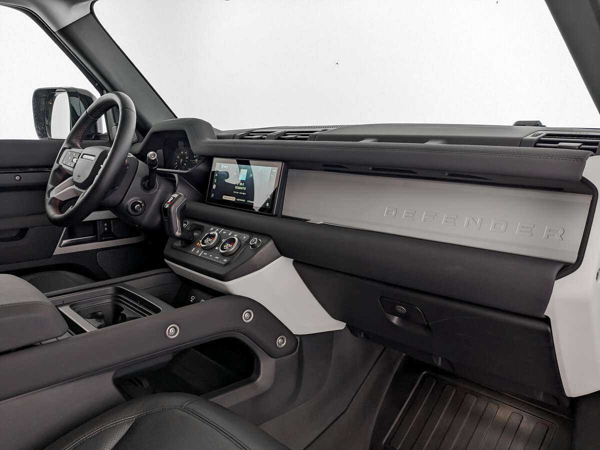 Купить Land Rover Defender с пробегом. Фото: #7