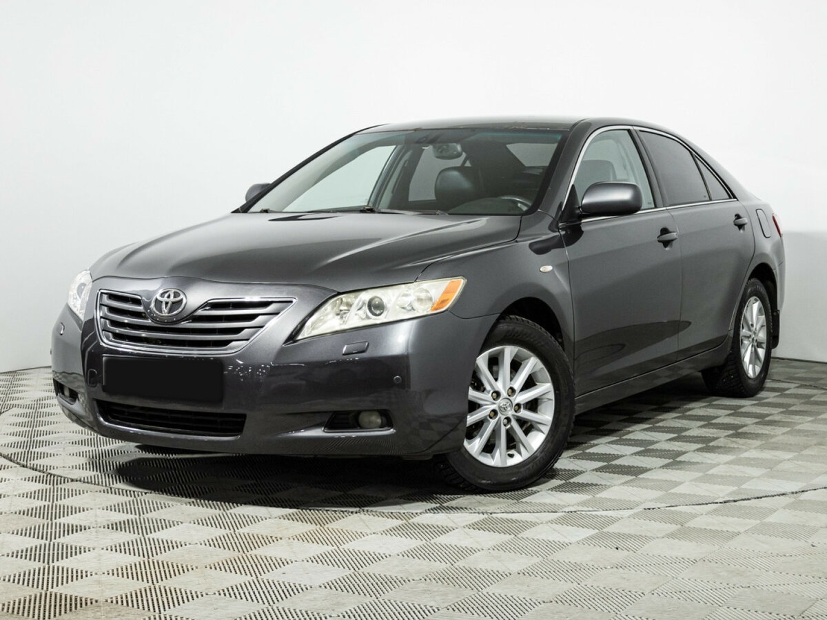 Купить Toyota Camry с пробегом. Посмотреть фото