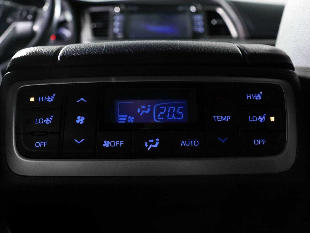 Купить Toyota Highlander с пробегом. Фото: #17
