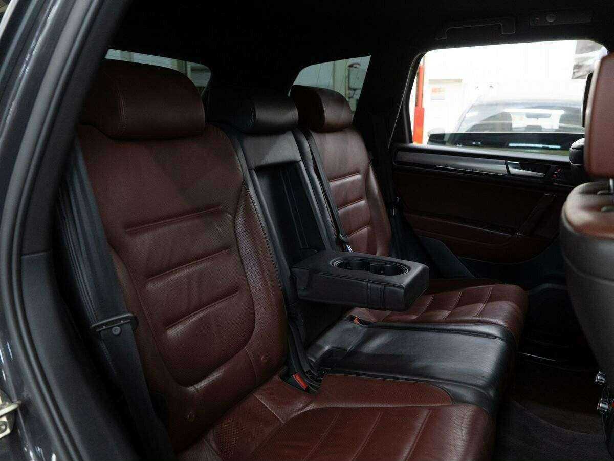 Купить Volkswagen Touareg с пробегом. Фото: #7