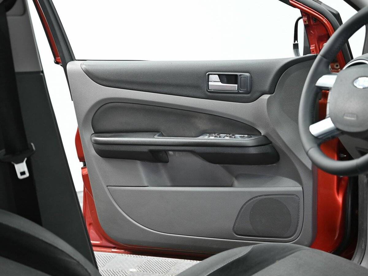 Купить Ford Focus с пробегом. Фото: #6