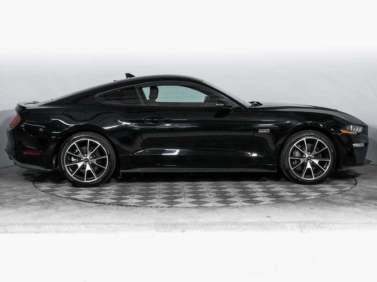 Купить Ford Mustang с пробегом. Фото: #3